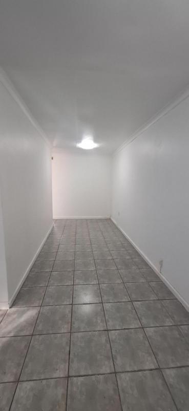 To Let 1 Bedroom Property for Rent in Goodwood Central Western Cape